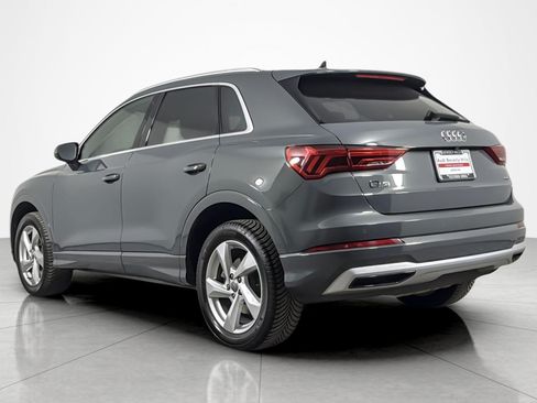 Used 2020 Audi Q3 2.0T Premium w/ Convenience Package AWD/4WD image 3