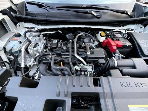 New 2025 Nissan Kicks S image 16