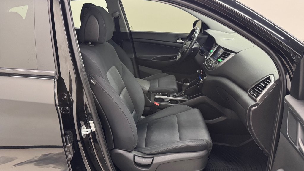 Used 2018 Hyundai Tucson Value FWD image 28