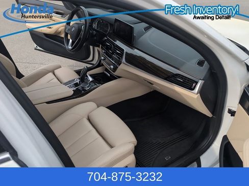 Used 2019 BMW 530i w/ Convenience Package image 15