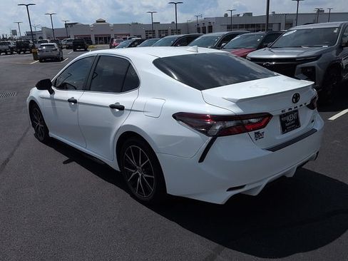 Certified 2022 Toyota Camry SE FWD image 5