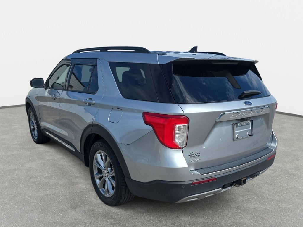 Used 2022 Ford Explorer XLT w/ Equipment Group 202A RWD image 7