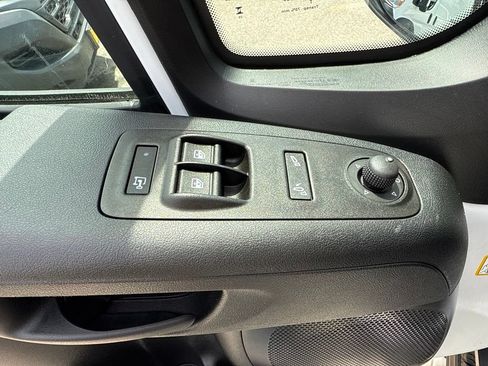 Used 2026 RAM ProMaster 2500 w/ Safety Group FWD image 16
