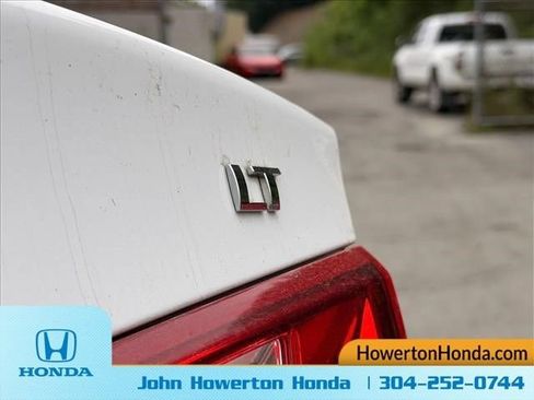Used 2023 Chevrolet Malibu LT FWD image 7