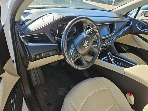 Used 2019 Buick Enclave Essence image 5