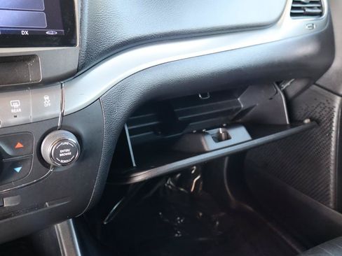 Used 2018 Dodge Journey Crossroad AWD/4WD image 29