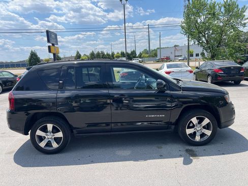 Used 2017 Jeep Compass High Altitude FWD image 4