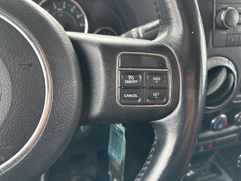 Used 2012 Jeep Wrangler Unlimited Sport image 19