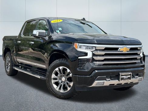 Used 2024 Chevrolet Silverado 1500 High Country w/ Technology Package AWD/4WD image 35
