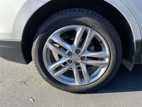 Used 2018 Chevrolet Equinox Premier image 8