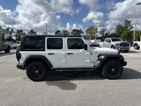 Used 2018 Jeep Wrangler Unlimited Sport S AWD/4WD image 2