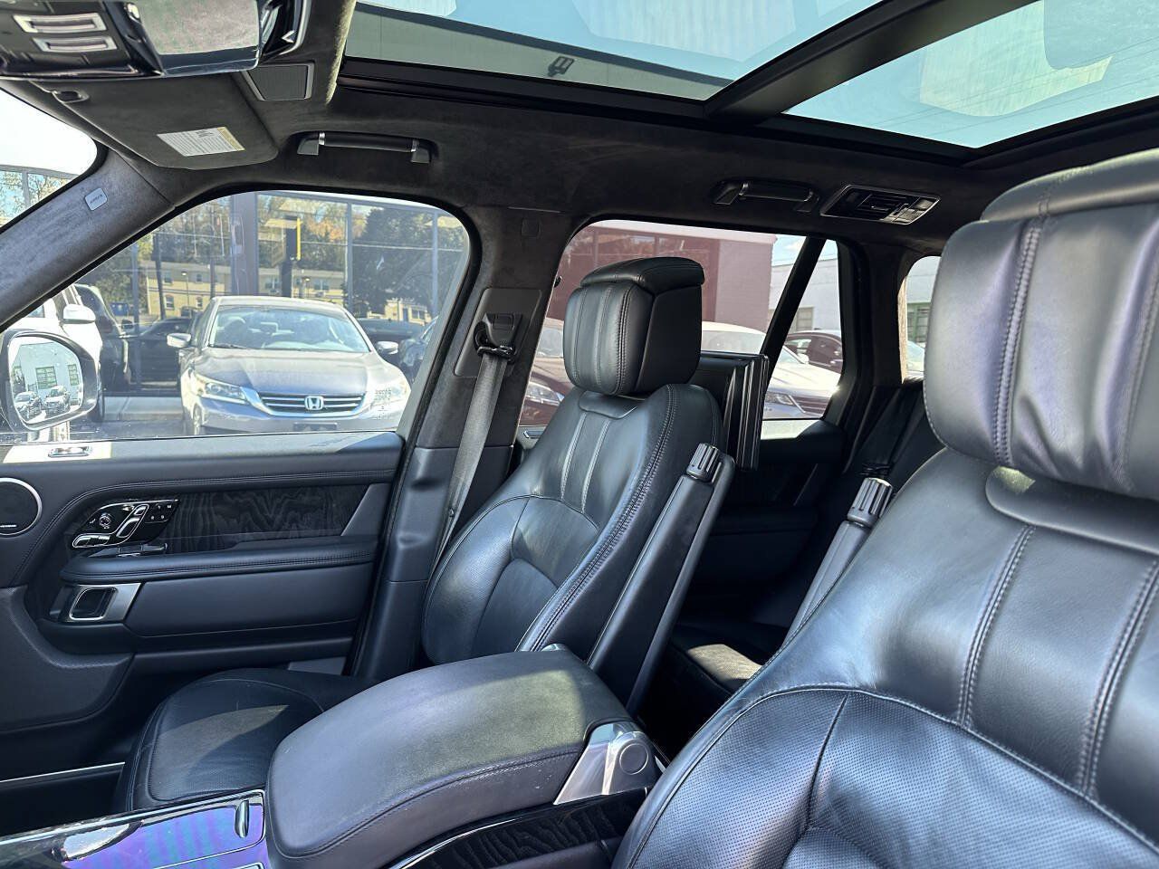 Used 2018 Land Rover Range Rover Autobiography AWD/4WD image 21
