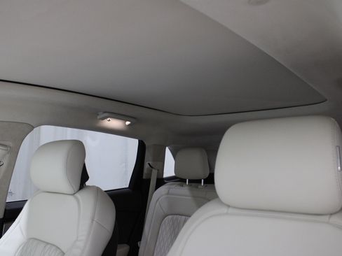 Certified 2021 Lincoln Nautilus Black Label image 26