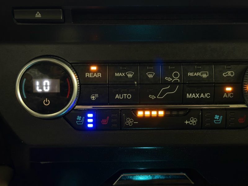 Used 2018 Ford Expedition Limited w/ Equipment Group 301A RWD image 32