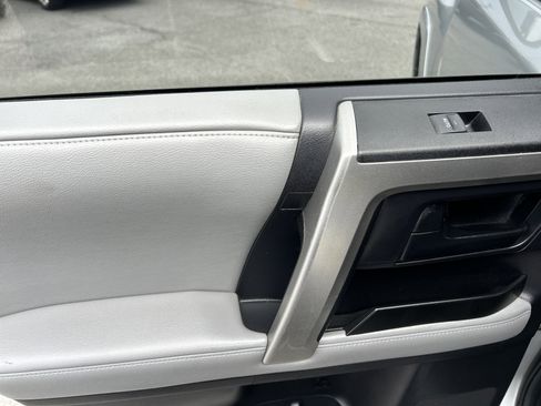 Used 2013 Toyota 4Runner SR5 w/ Convenience Pkg image 35