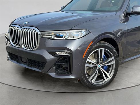 Used 2019 BMW X7 xDrive50i w/ M Sport Package image 3