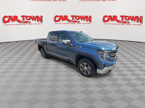 Used 2024 GMC Sierra 1500 SLT image 2