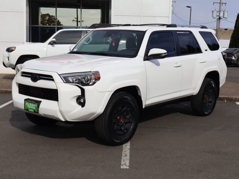 Used 2022 Toyota 4Runner SR5 Premium w/ TRD Black Wheel Package (TMS) image 11