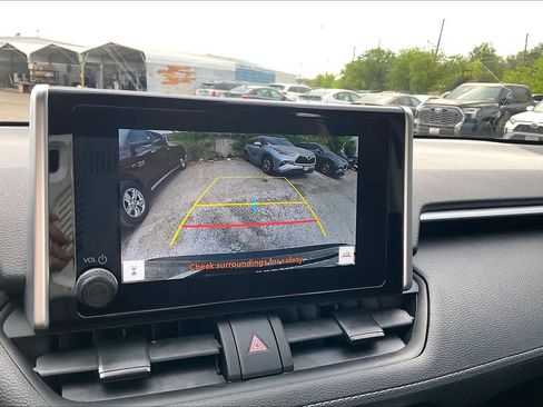 Used 2024 Toyota RAV4 XLE w/ Convenience Package image 27