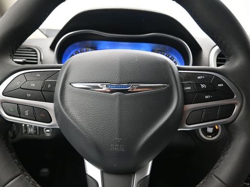 Used 2023 Chrysler 300 Touring w/ Sport Appearance Package RWD image 7