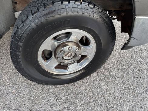 Used 2005 Ford F250 Lariat image 13