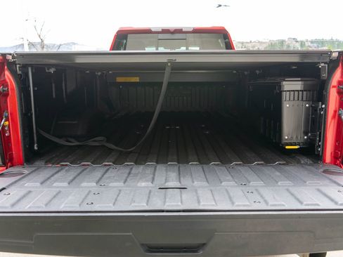 Used 2021 GMC Sierra 3500 SLT w/ SLT Premium Package image 37