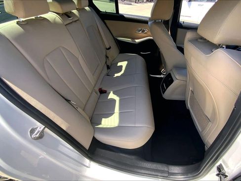 Used 2020 BMW 330i Sedan w/ Convenience Package image 20