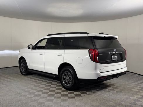 Used 2025 Ford Expedition Active RWD image 9