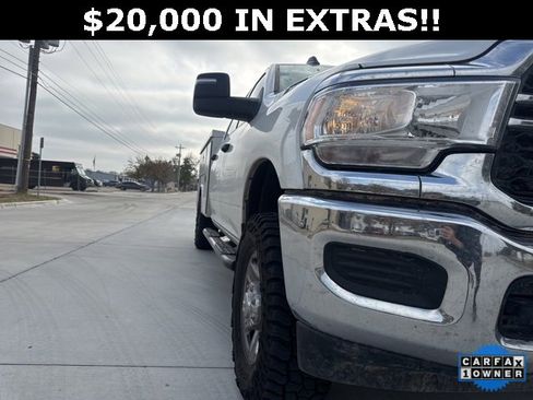 Used 2024 RAM 3500 Tradesman w/ Chrome Appearance Group image 17