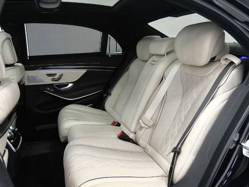 Used 2017 Mercedes-Benz S 550 4MATIC Sedan image 15
