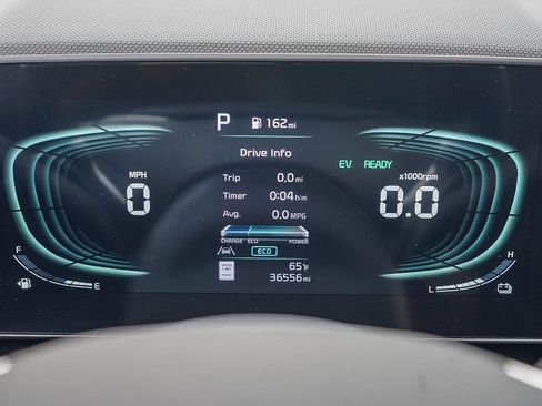 Used 2023 Kia Niro EX Touring image 25