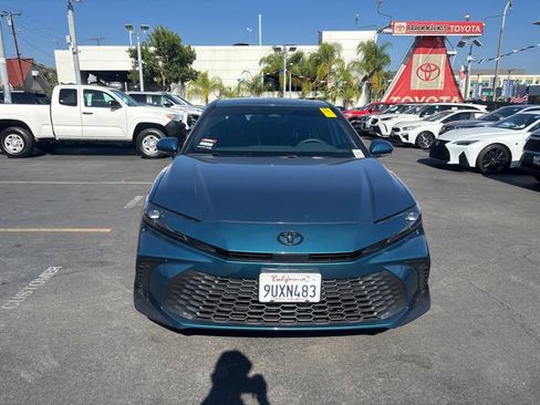 Used 2025 Toyota Camry SE w/ Multimedia Upgrade Package FWD image 9