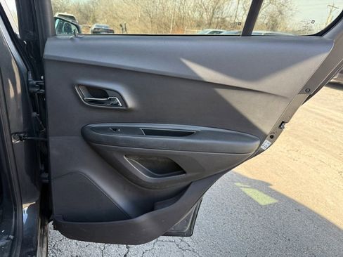 Used 2017 Chevrolet Trax LT image 14