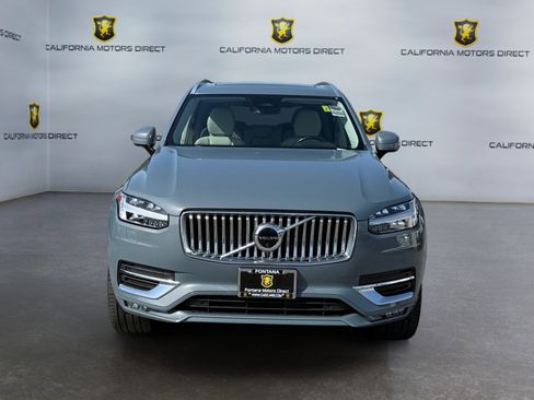 Used 2023 Volvo XC90 B6 Plus image 8