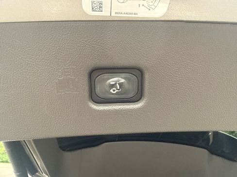 Used 2020 Lincoln Nautilus Reserve AWD/4WD image 17