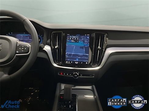 Used 2025 Volvo S60 B5 Core image 14