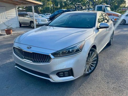 Used 2017 Kia Cadenza Technology FWD image 9