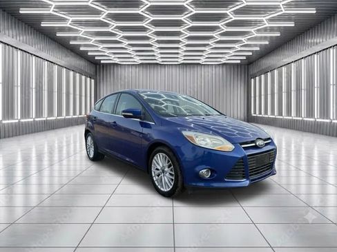 Used 2012 Ford Focus SEL FWD image 2