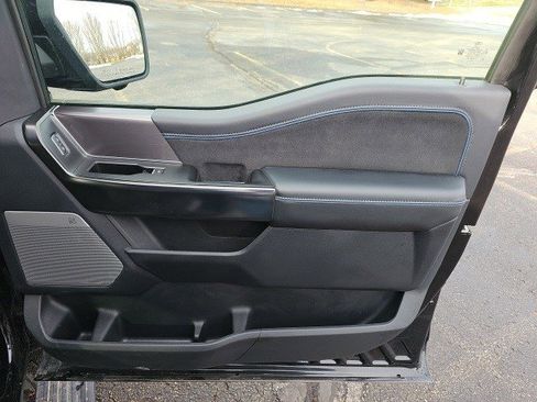 Used 2024 Ford F150 Platinum image 15