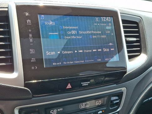 Used 2017 Honda Pilot EX-L image 3