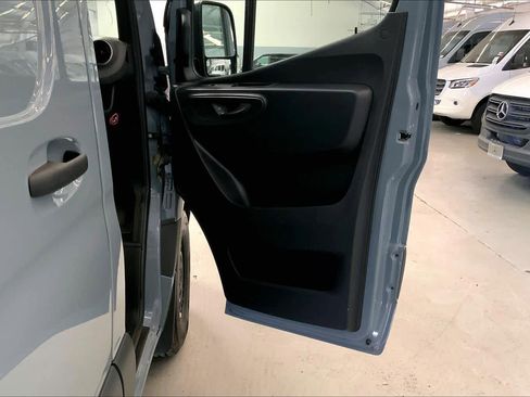 Used 2025 Mercedes-Benz Sprinter 2500 image 9