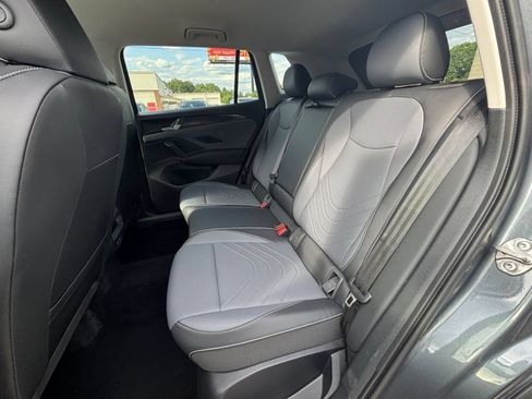 Used 2026 Volkswagen Tiguan SE AWD/4WD image 27