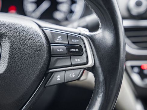 Used 2018 Honda Accord Touring image 29