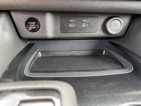Used 2024 Nissan Rogue S AWD/4WD image 44
