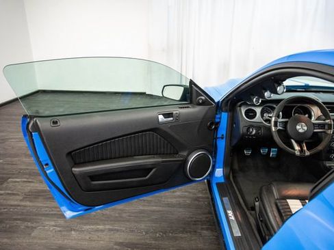 Used 2010 Ford Mustang Shelby GT500 image 16