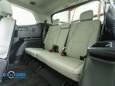 Used 2025 Kia Telluride SX w/ SX Captain's Chair Package AWD/4WD image 29