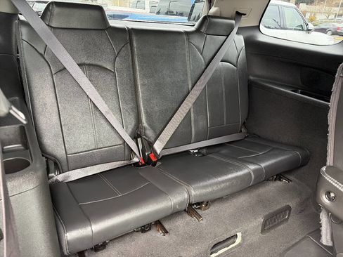 Used 2015 GMC Acadia SLT AWD/4WD image 28