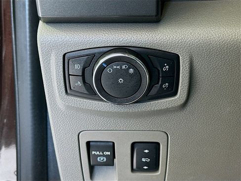 Used 2018 Ford F150 XLT w/ Equipment Group 302A Luxury image 10