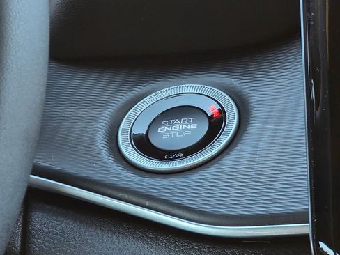 New 2025 Jeep Grand Cherokee Laredo X w/ Luxury Tech Group I image 33