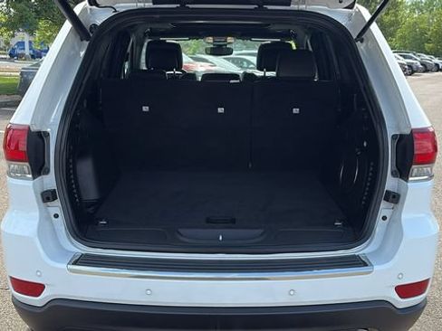 Used 2022 Jeep Grand Cherokee Limited w/ Tech Group AWD/4WD image 27